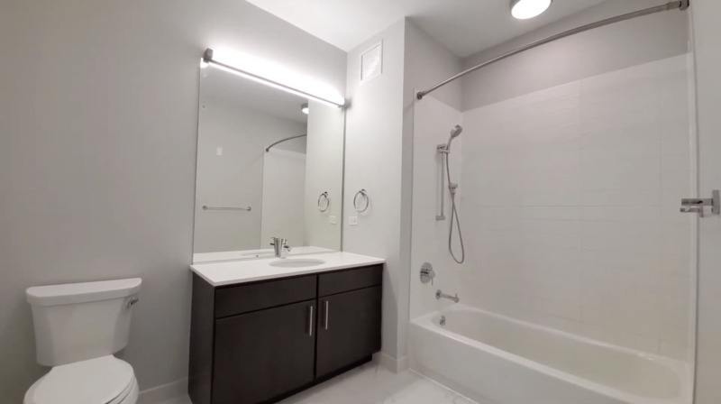 801 W Adams St – photo 4