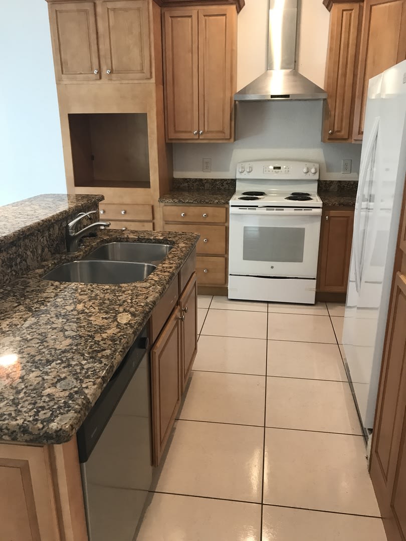 Beautiful 4 bedrooms 2.5 bathrooms Two-Story Single Family Home Located in Brandon FL! – photo 5