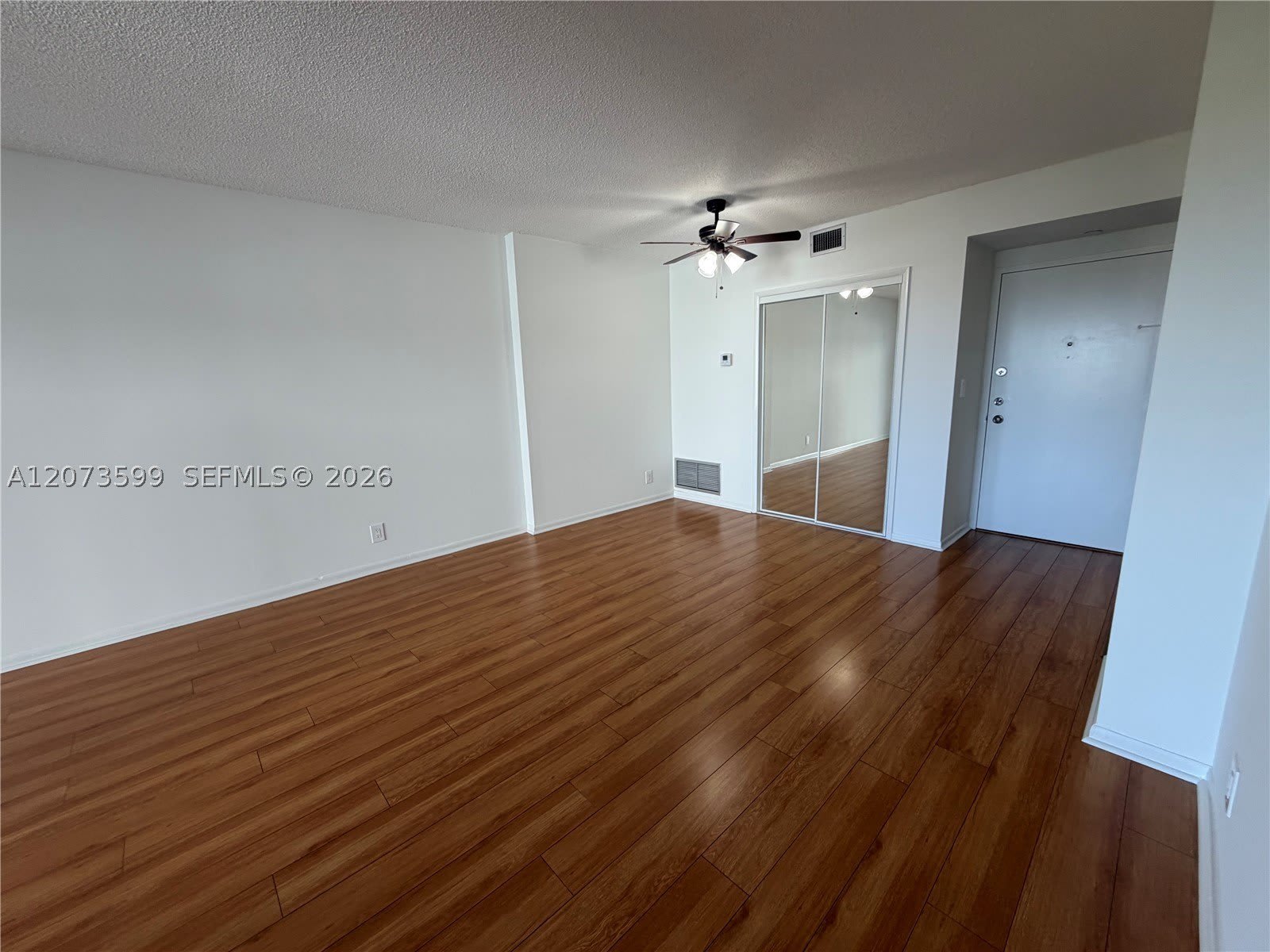 4200 Hillcrest Dr – photo 4