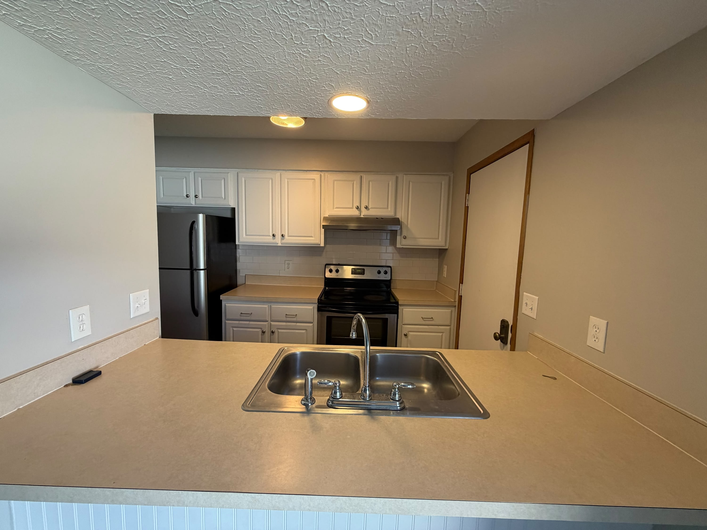 1762 Queensbridge Drive – photo 5