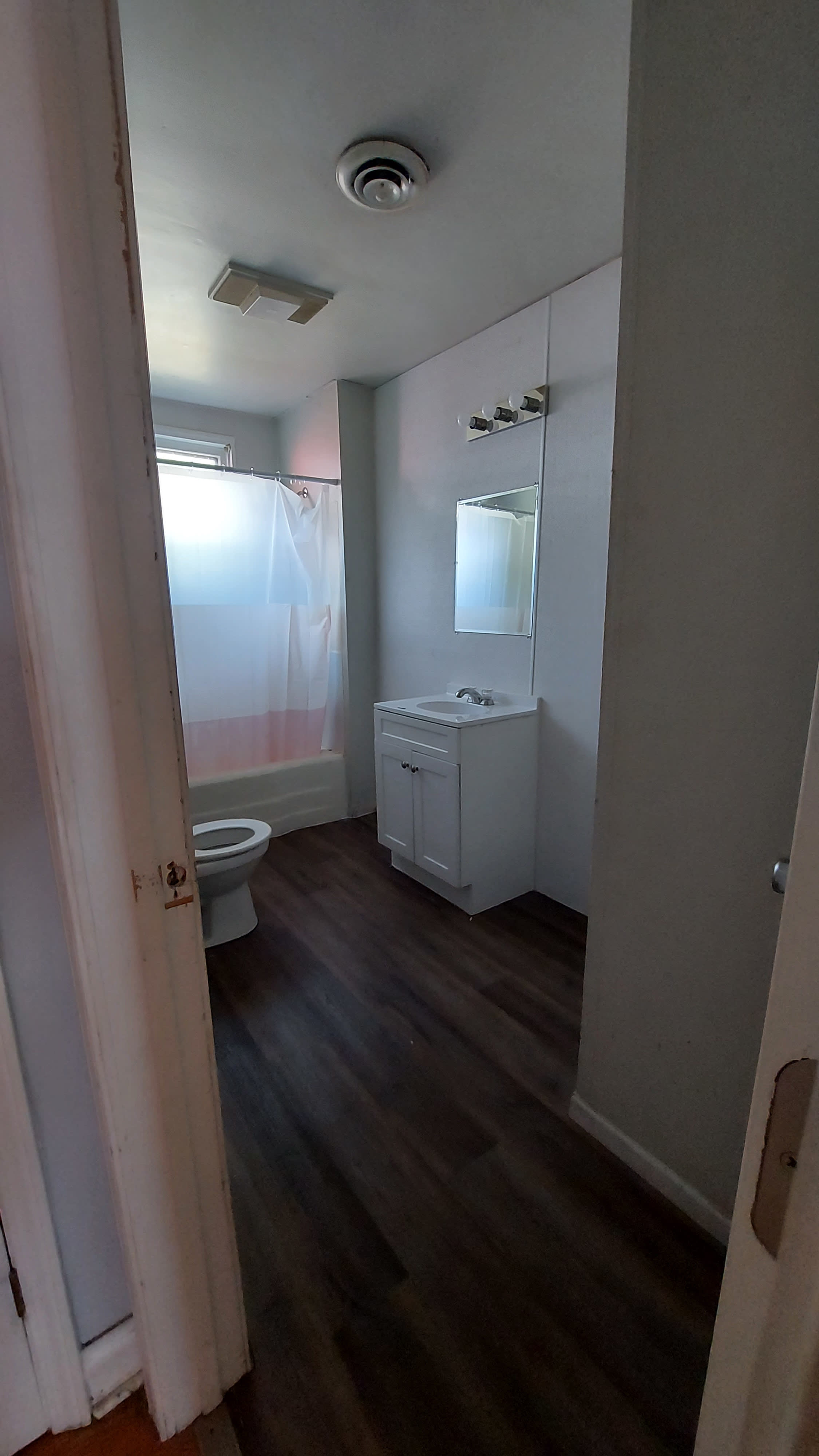 627 W Love St – photo 3