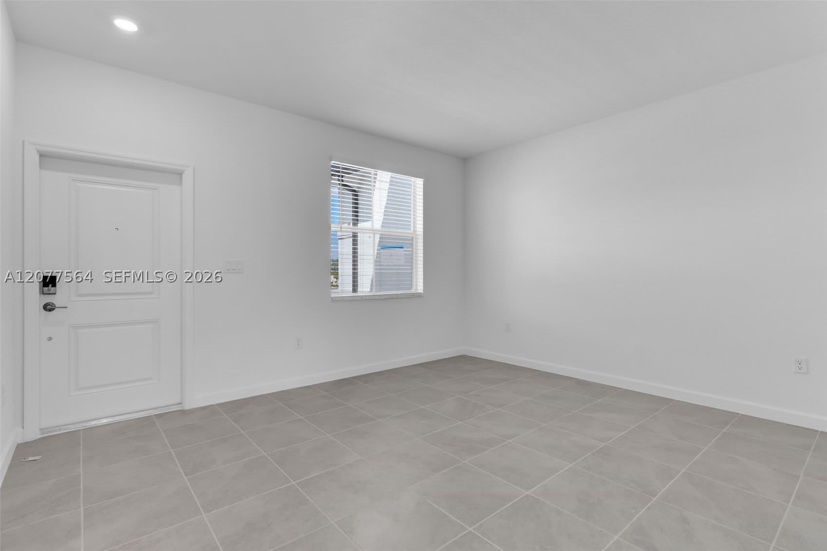 2660 SE 28th St – photo 4