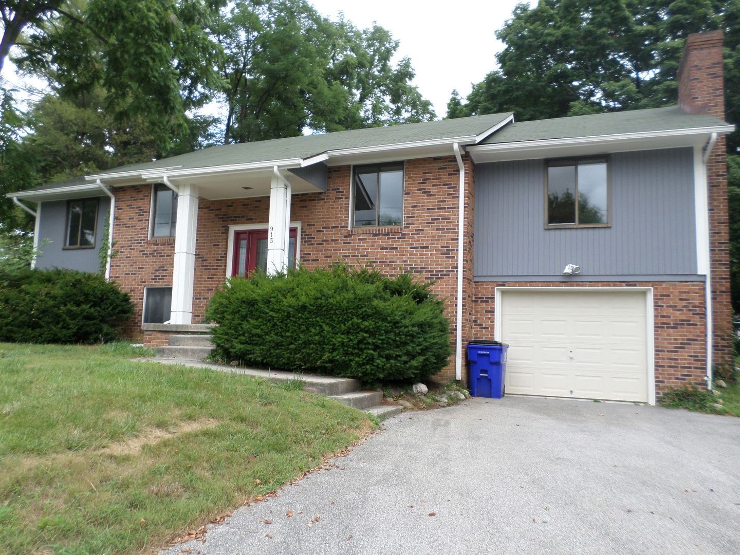4 Bedroom 3 Bath House with 1 Car Garage – photo 5