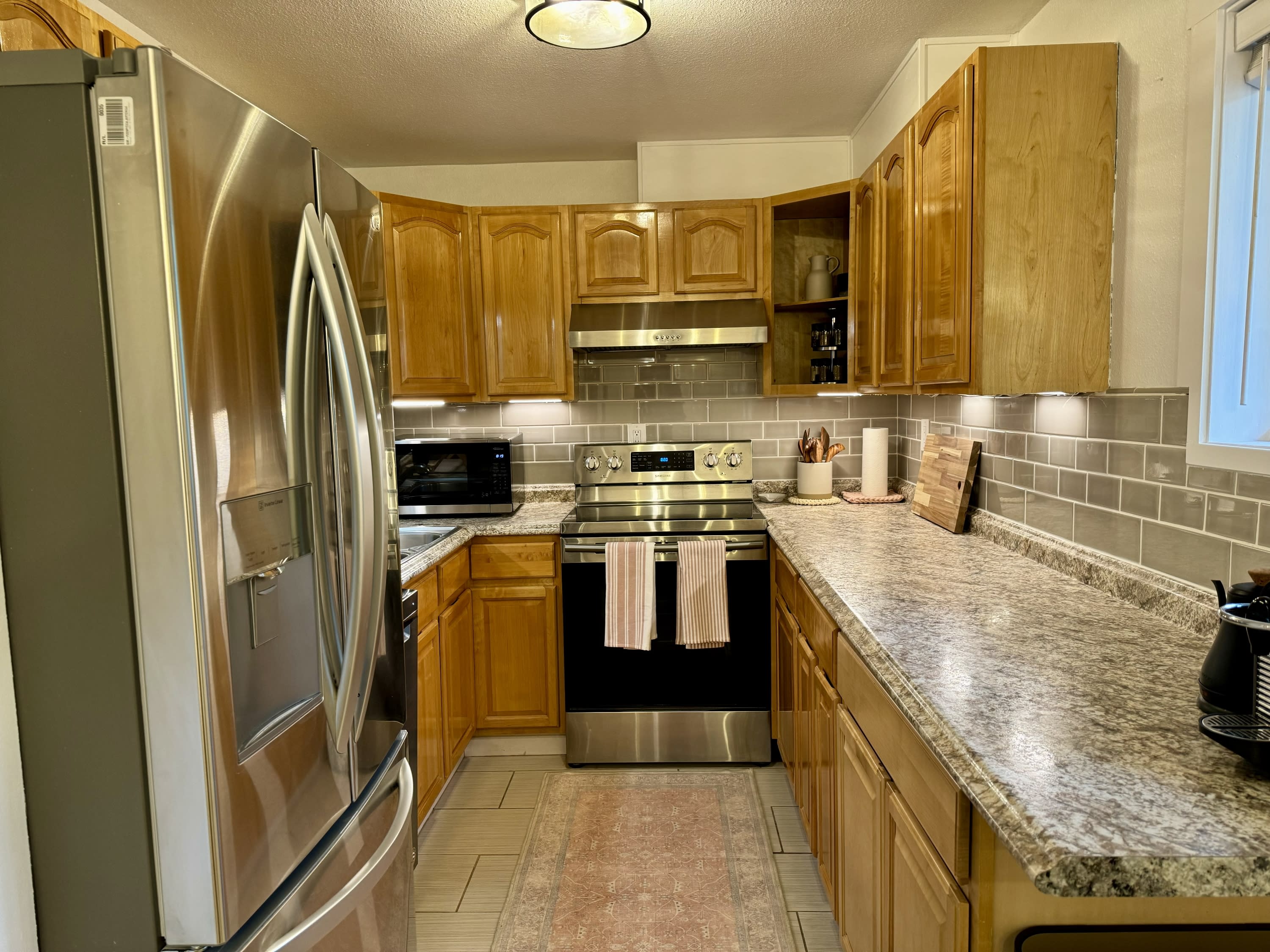 1742 West 12th Avenue – photo 2