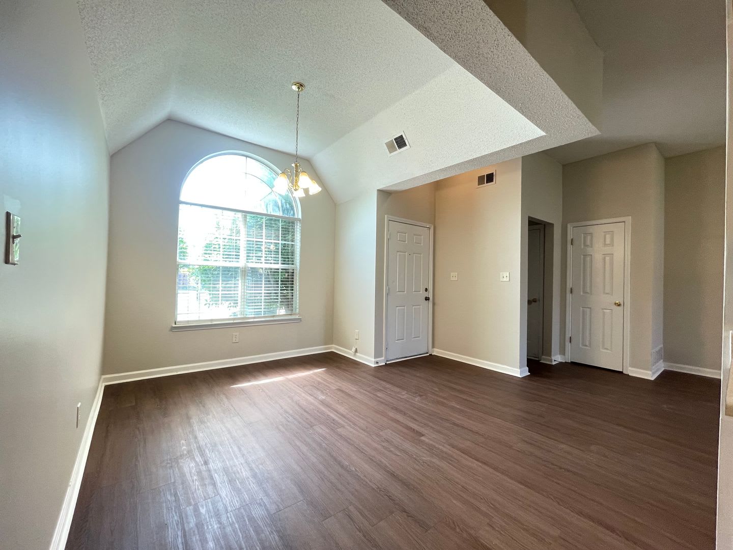 Heritage Hills Subdivision, close to schools!! – photo 2