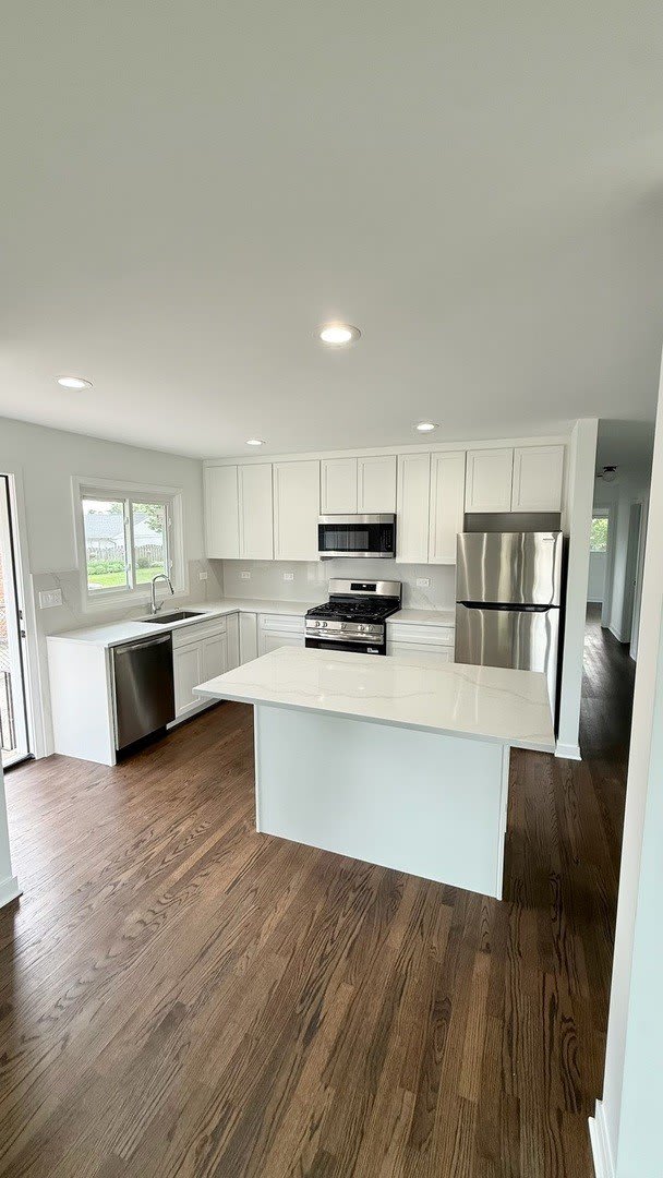 8748 N Olcott Avenue – photo 2