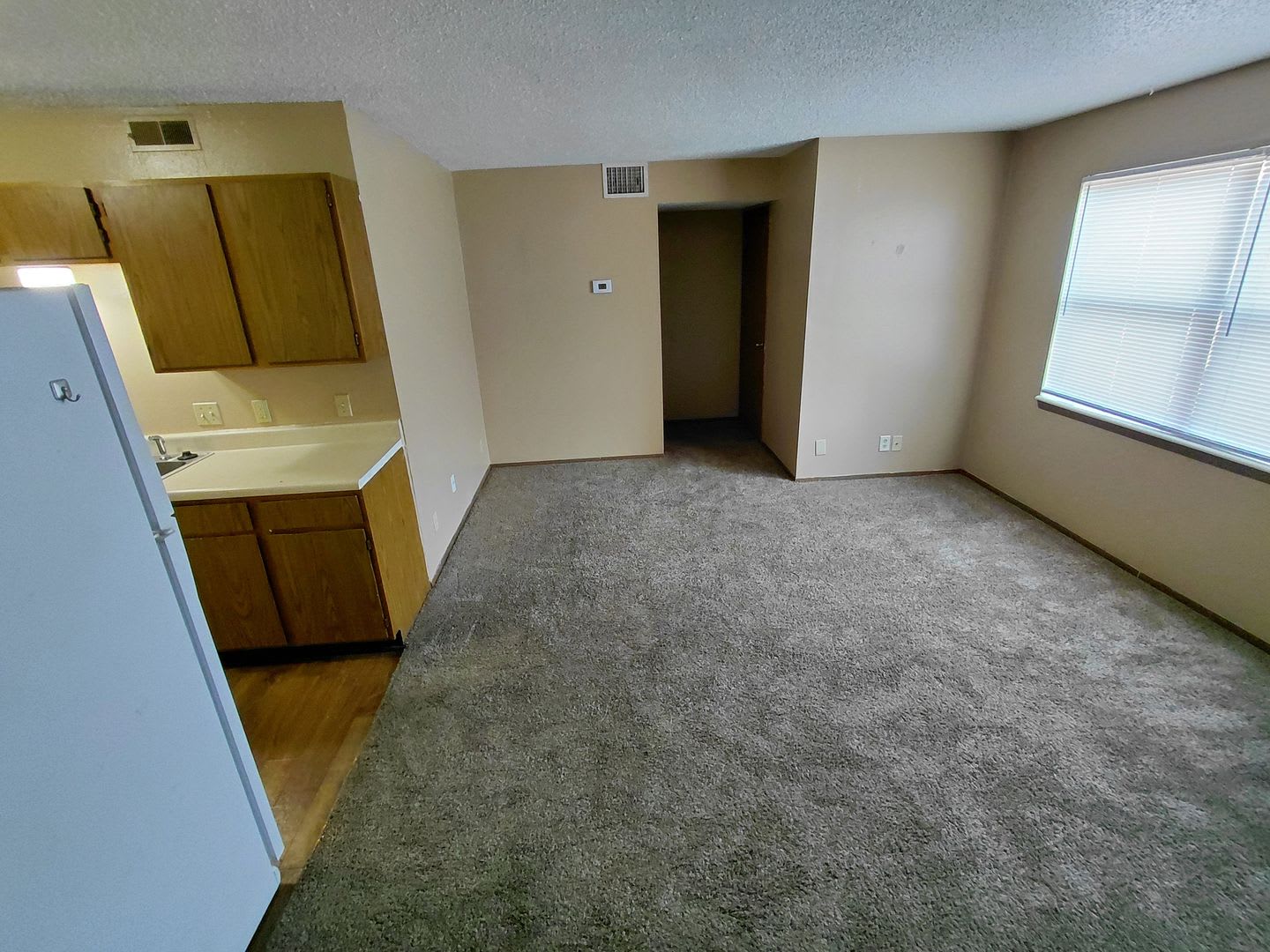 East Terrace Apts – photo 5