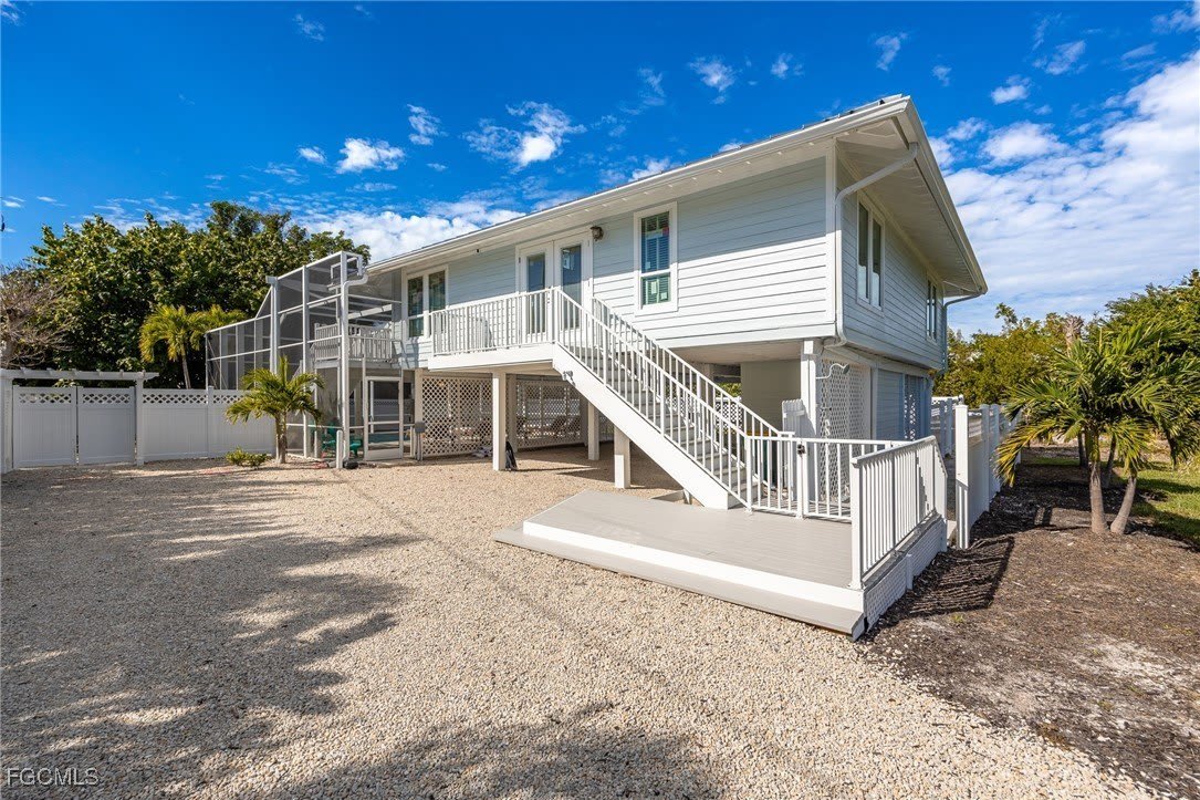 424 Lagoon Drive – photo 3