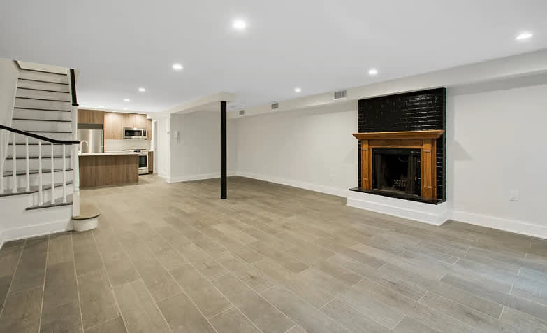 410 E 84th St – photo 2