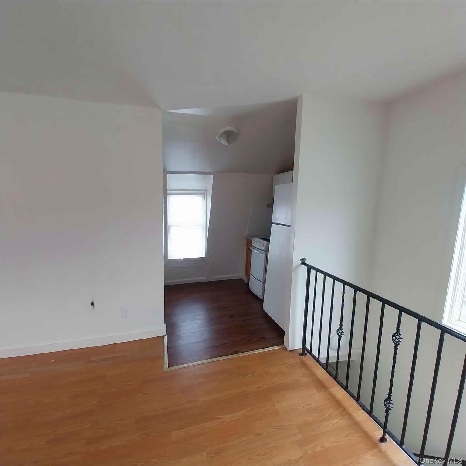 429 Guy Lombardo Avenue – photo 4