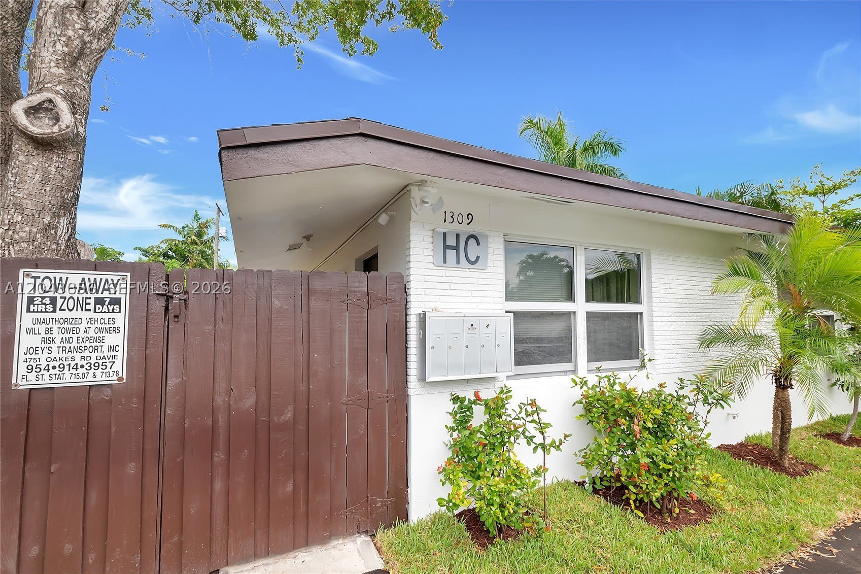 1309 NE 16th Ter – photo 4