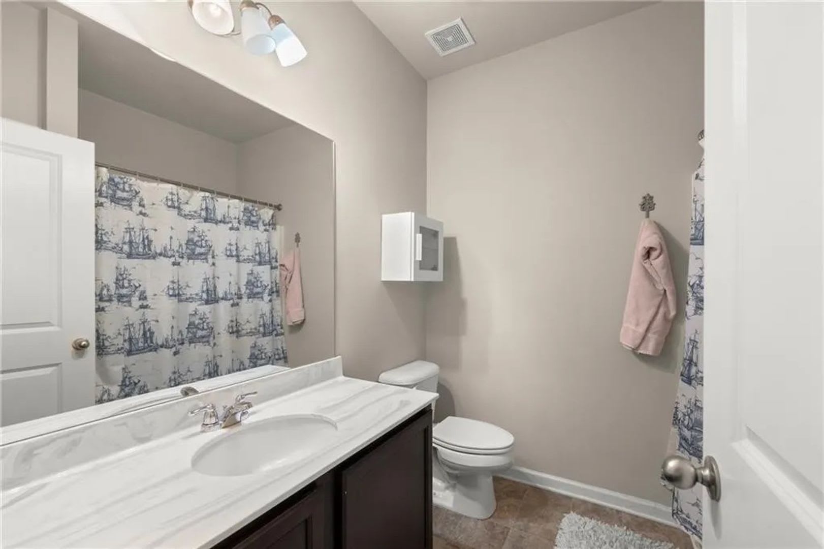 Room in 4 Bedroom Home at Chatham Ridge Dr – photo 2