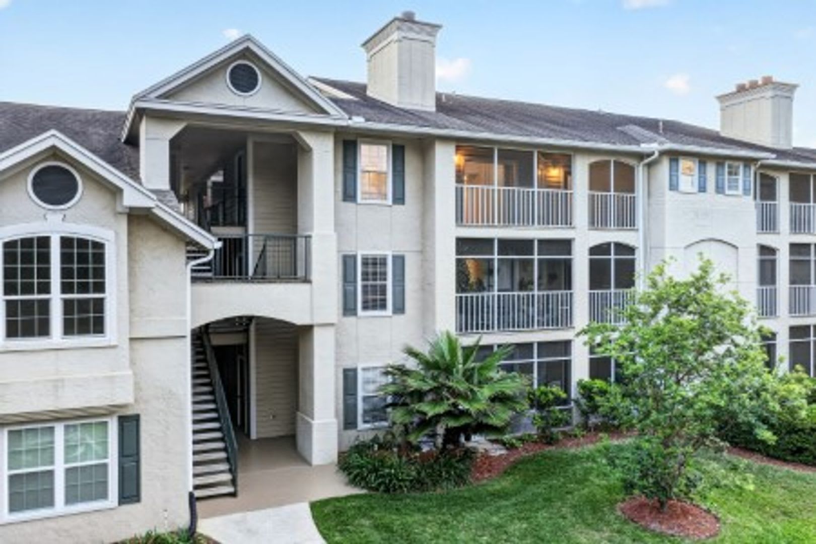 Pristine in PVB – photo 1
