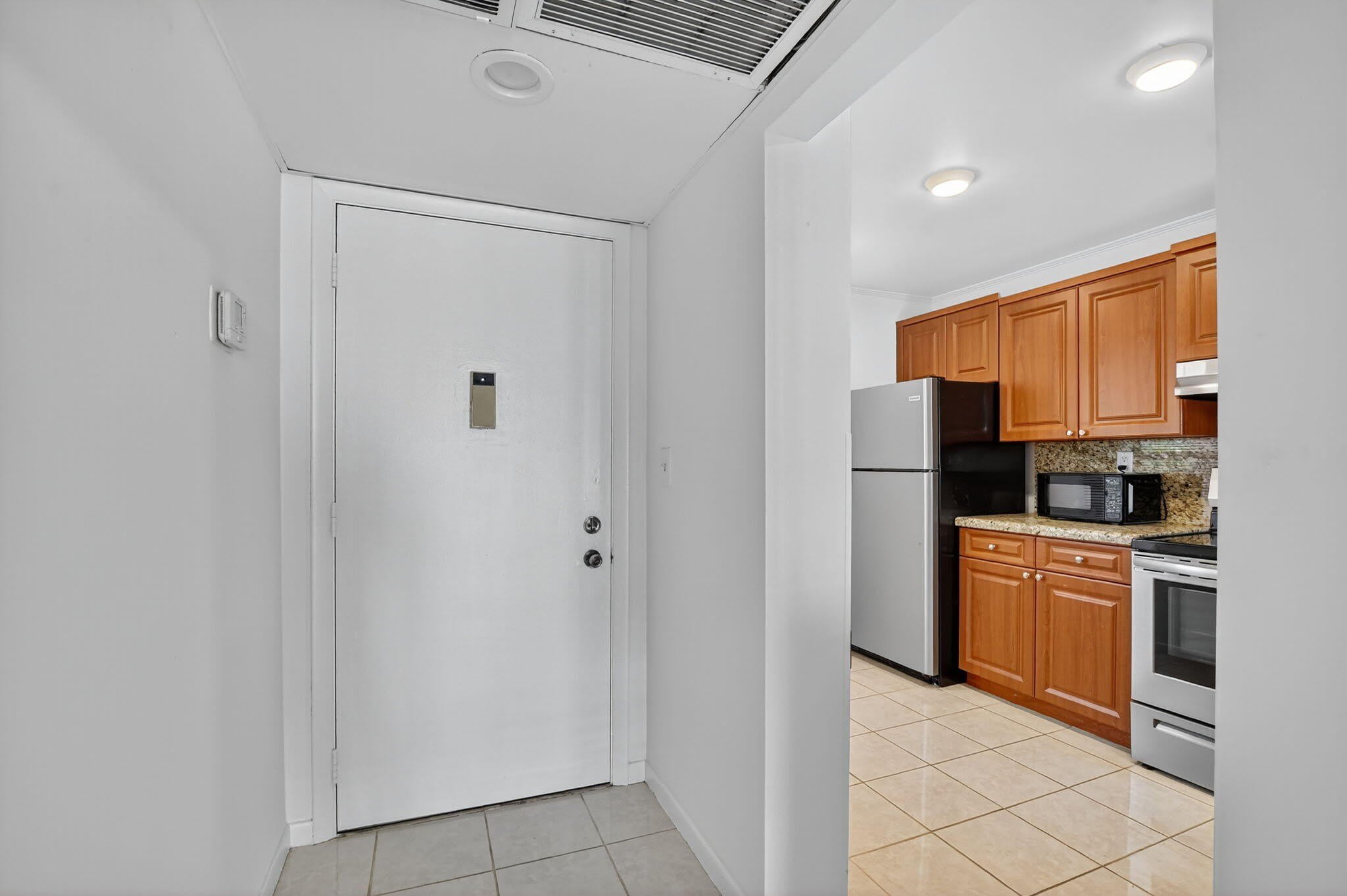 11 Royal Palm Way – photo 4