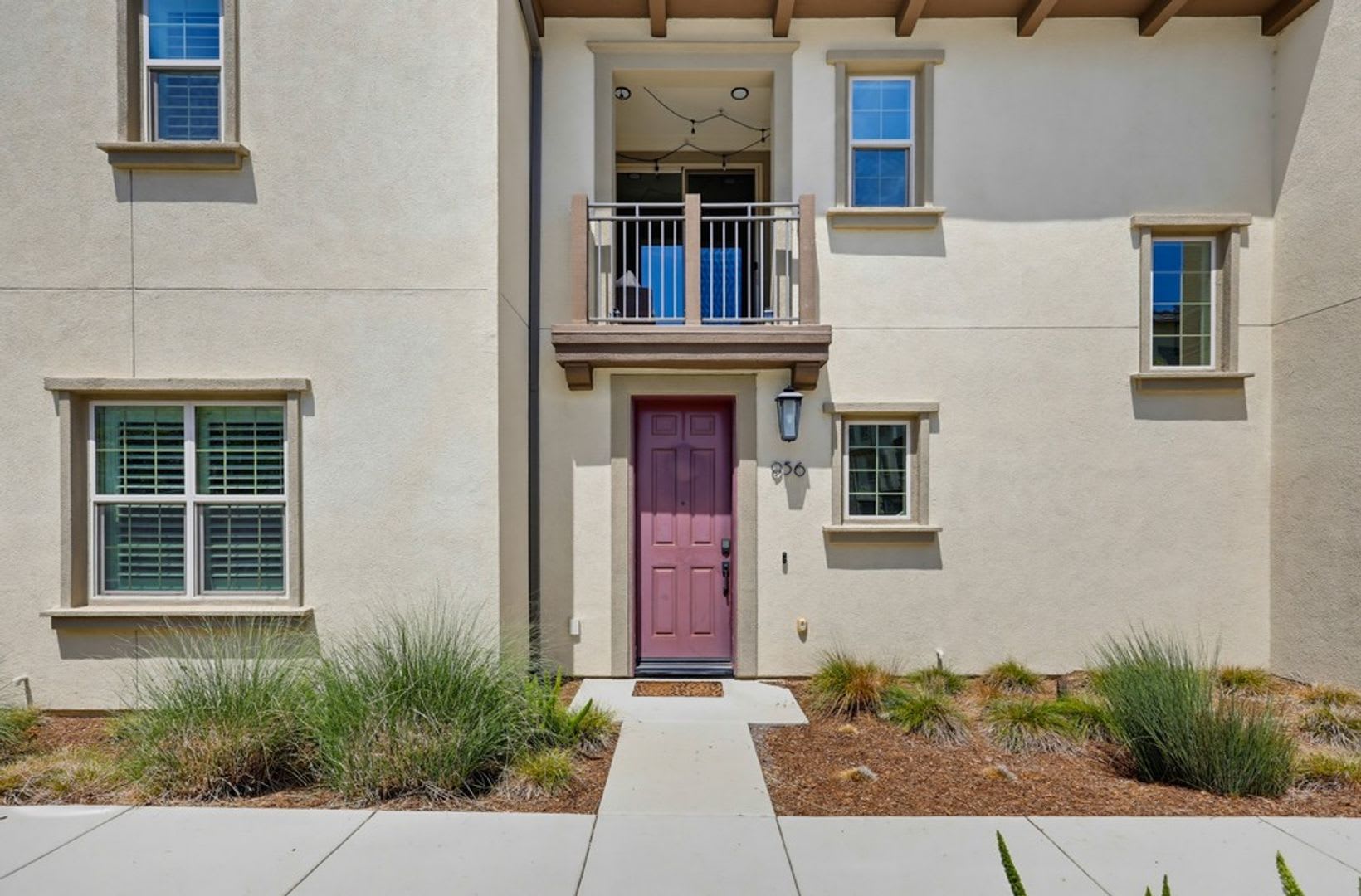 Beautiful 2 Bedroom Townhome Available Now – photo 4