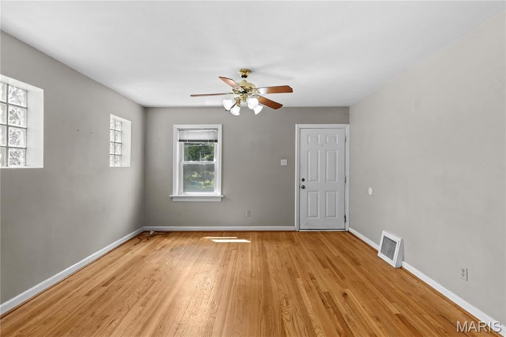 8921 Powell Avenue – photo 5