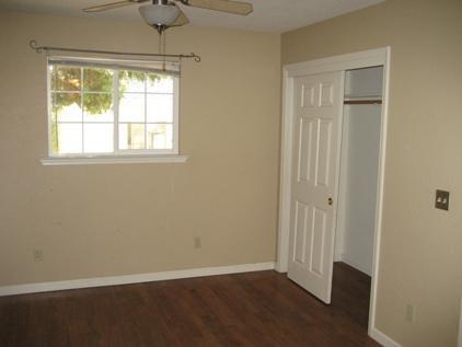 Available to show 8/16!!! How Cute can a house be??? Updated Pictures Coming Soon!! – photo 4