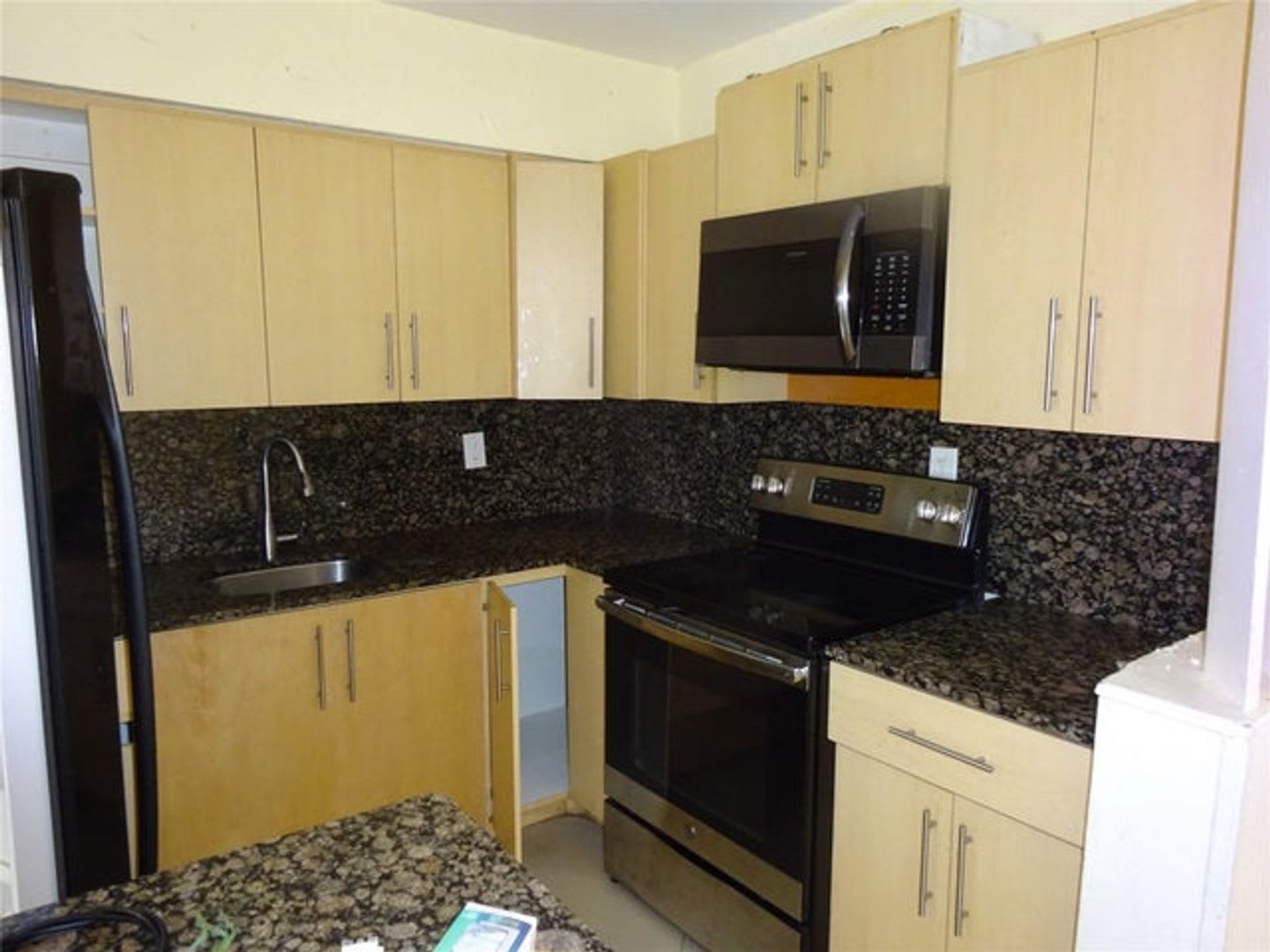 740 E Evanston Circle E, Fort Lauderdale, FL 33312 – photo 1