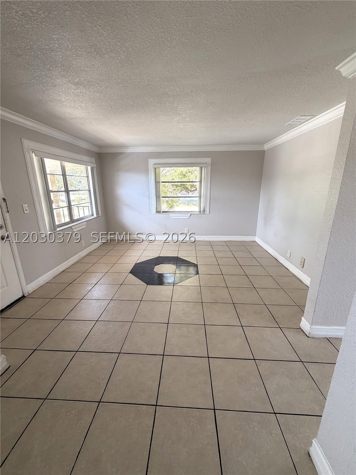 412 Lakeside Dr – photo 4