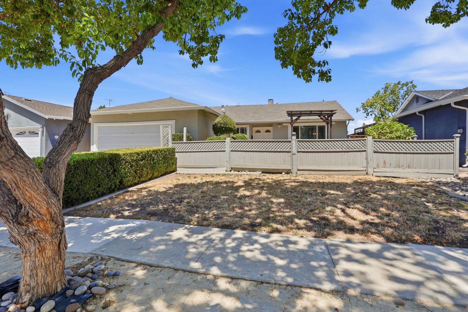 Wow What A Great Home Available Now – photo 1