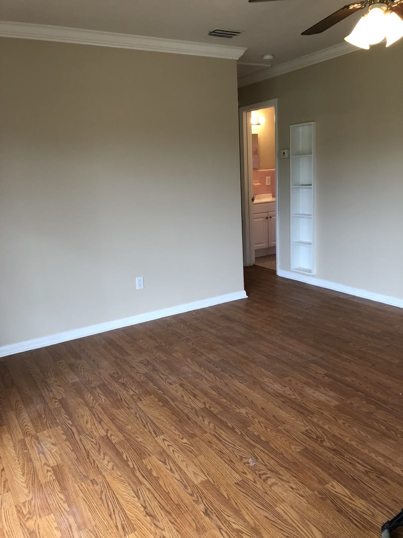 1St Month Free Rent 2 Bed 1 Bath Home Pet Friendly Washer Dryer Hook Ups Section 8 Welcome – photo 2