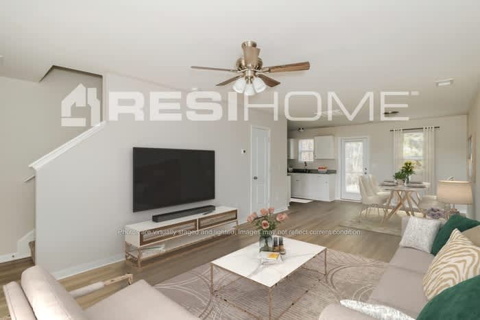 194 Queens Circle – photo 3