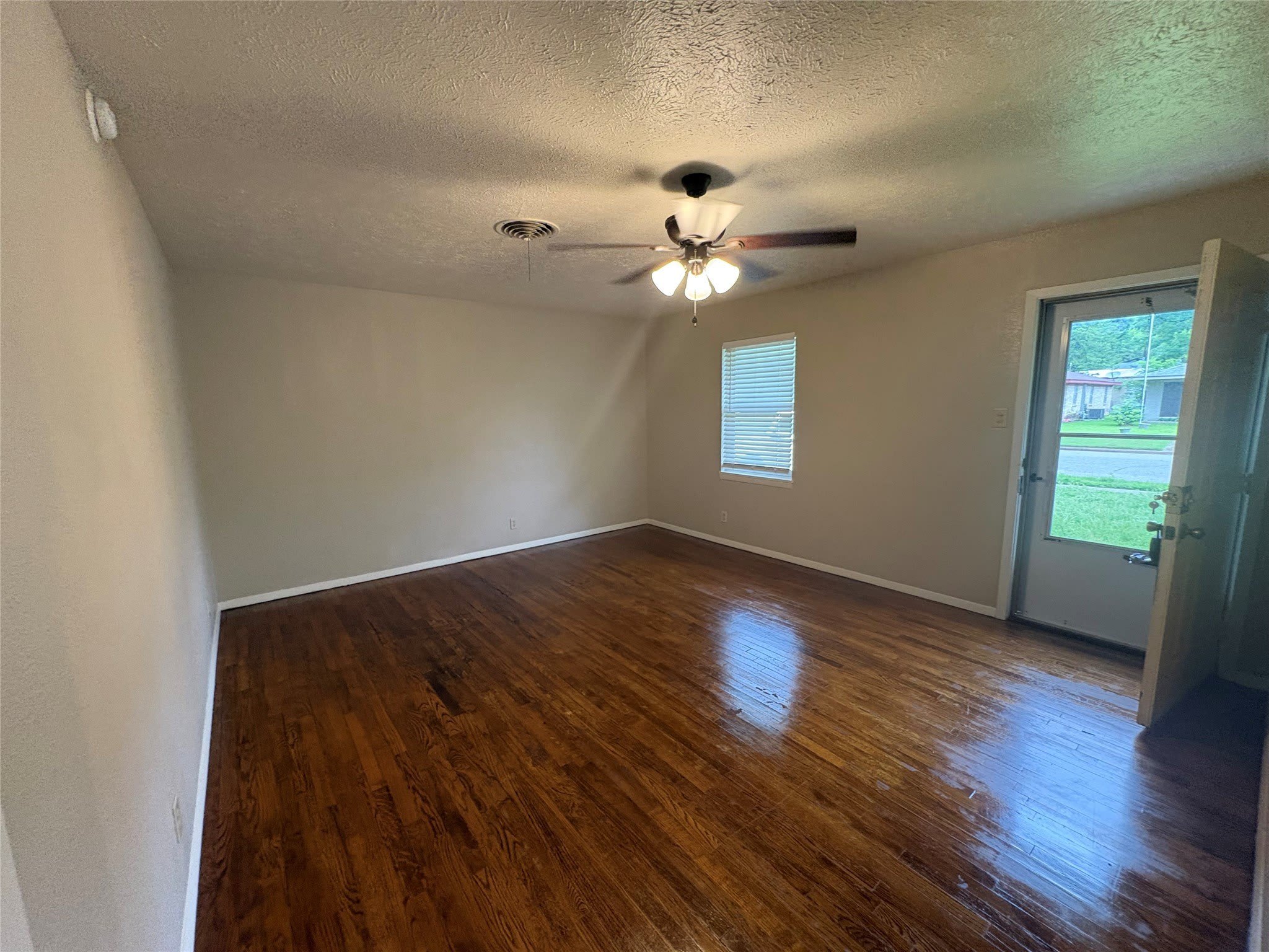 404 W Heron Street – photo 3