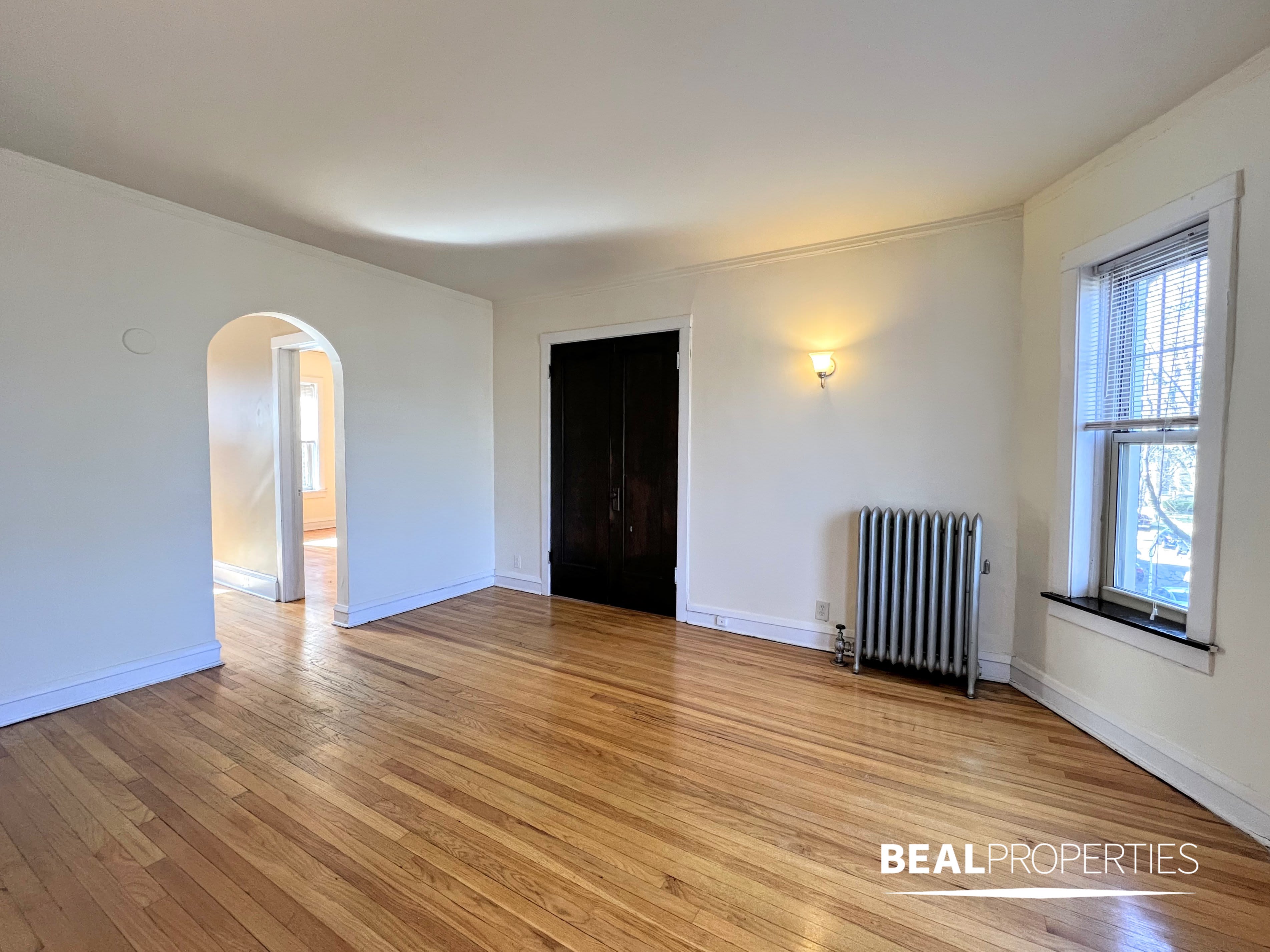 2100 W Ainslie St – photo 4