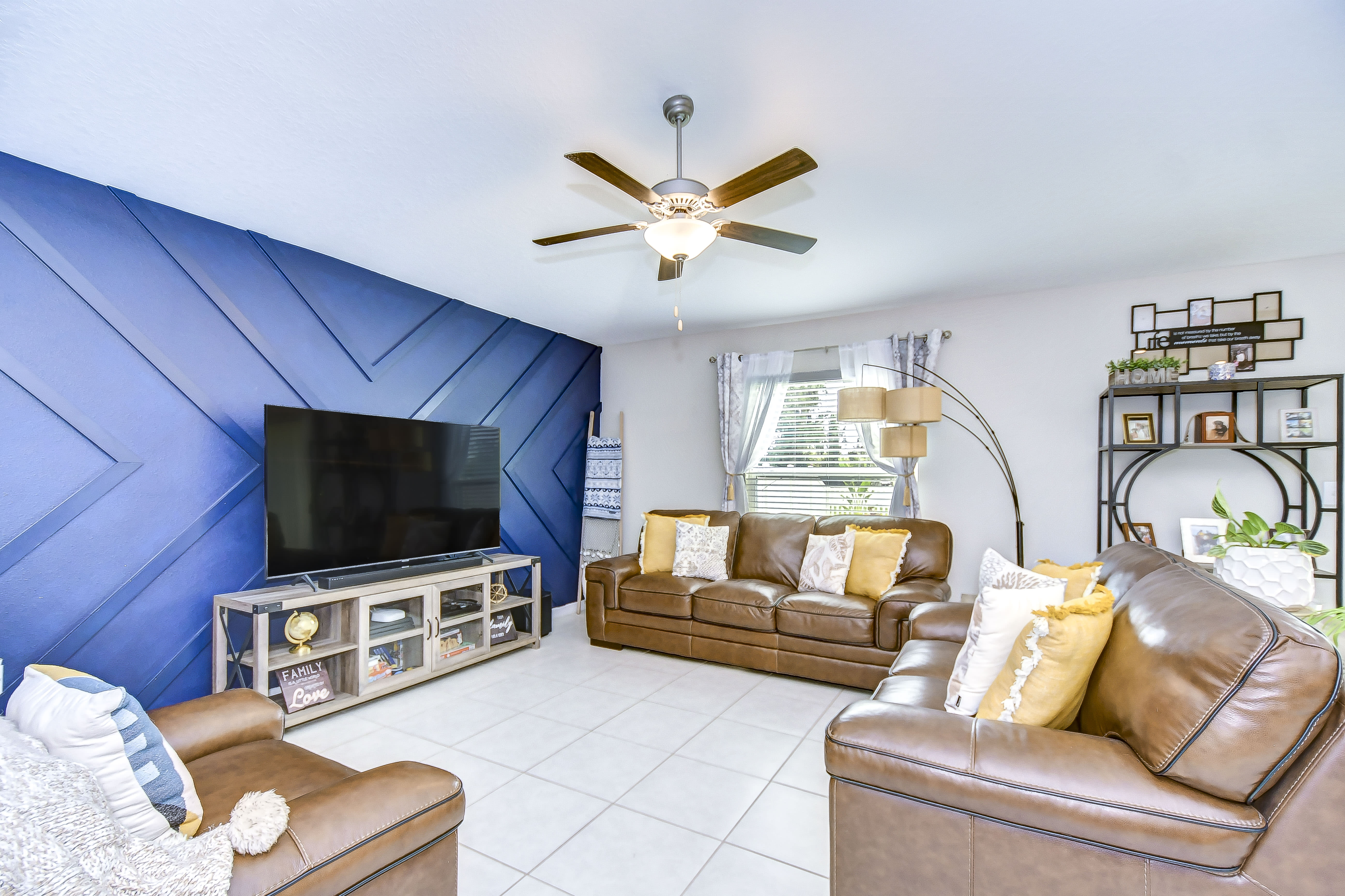 1412 Tahitian Sunrise Dr – photo 5