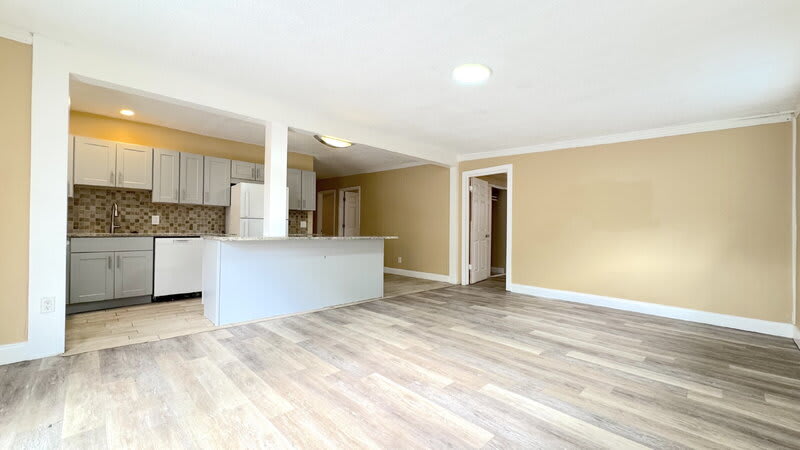 170 Kingston Ave – photo 4
