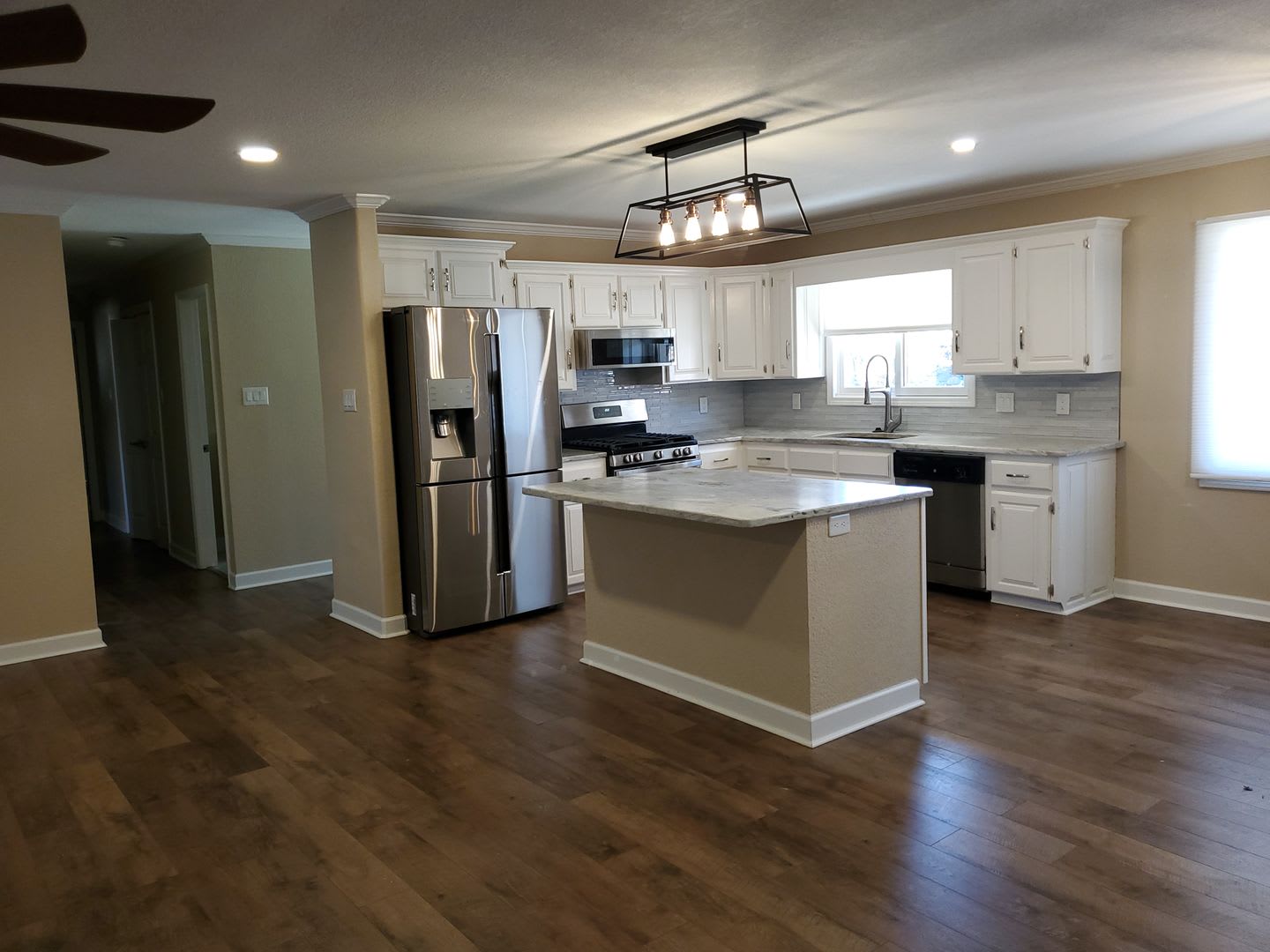 Beautiful Family Home With Neighborhood Lake Access – photo 4