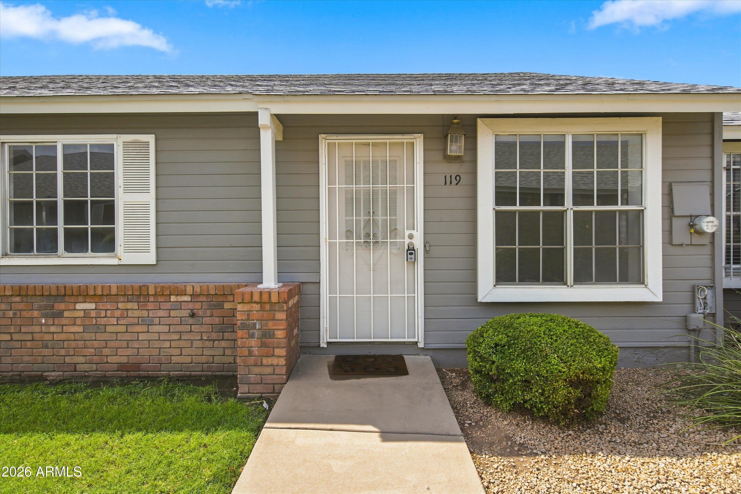5960 W OREGON Avenue – photo 1