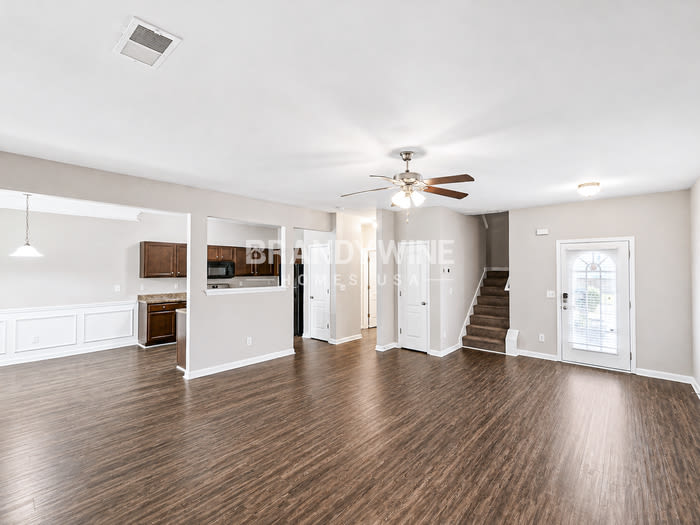 2456 Quincy Loop – photo 5