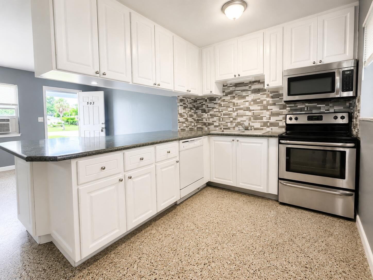 503 SE Flamingo Avenue – photo 3