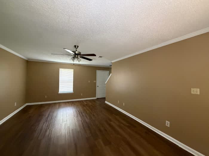 5719 Riverhead Avenue – photo 5