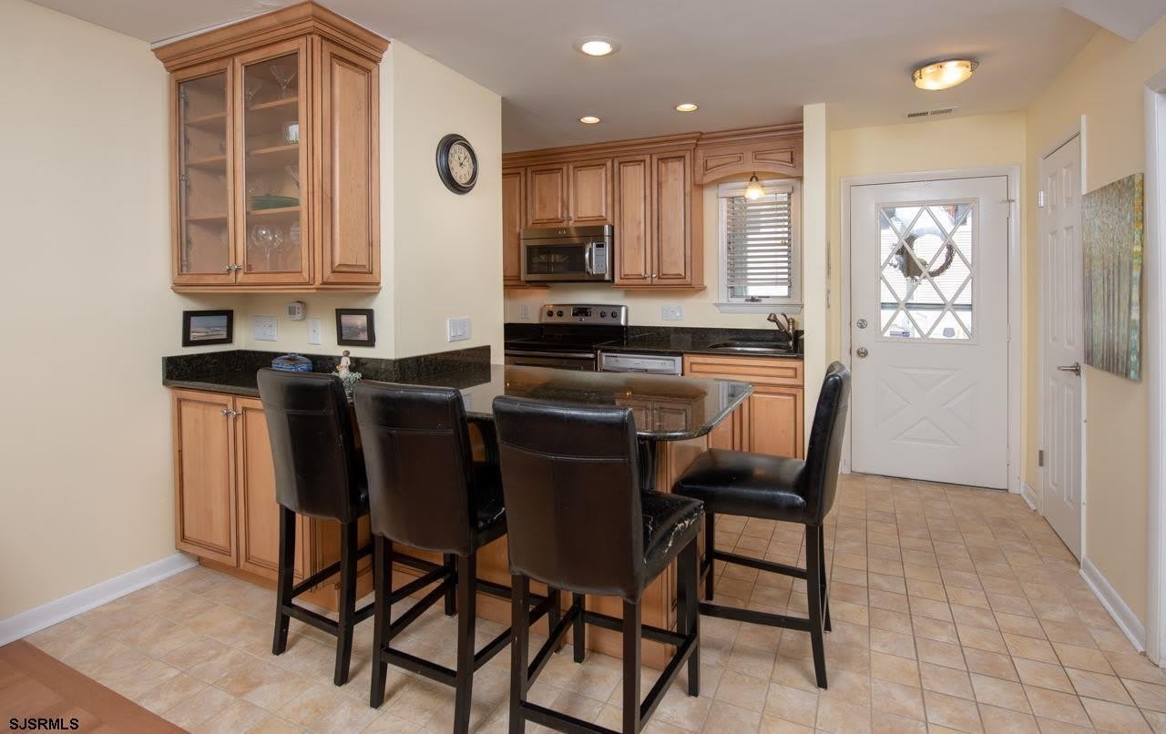 221 N 36 Ave – photo 4