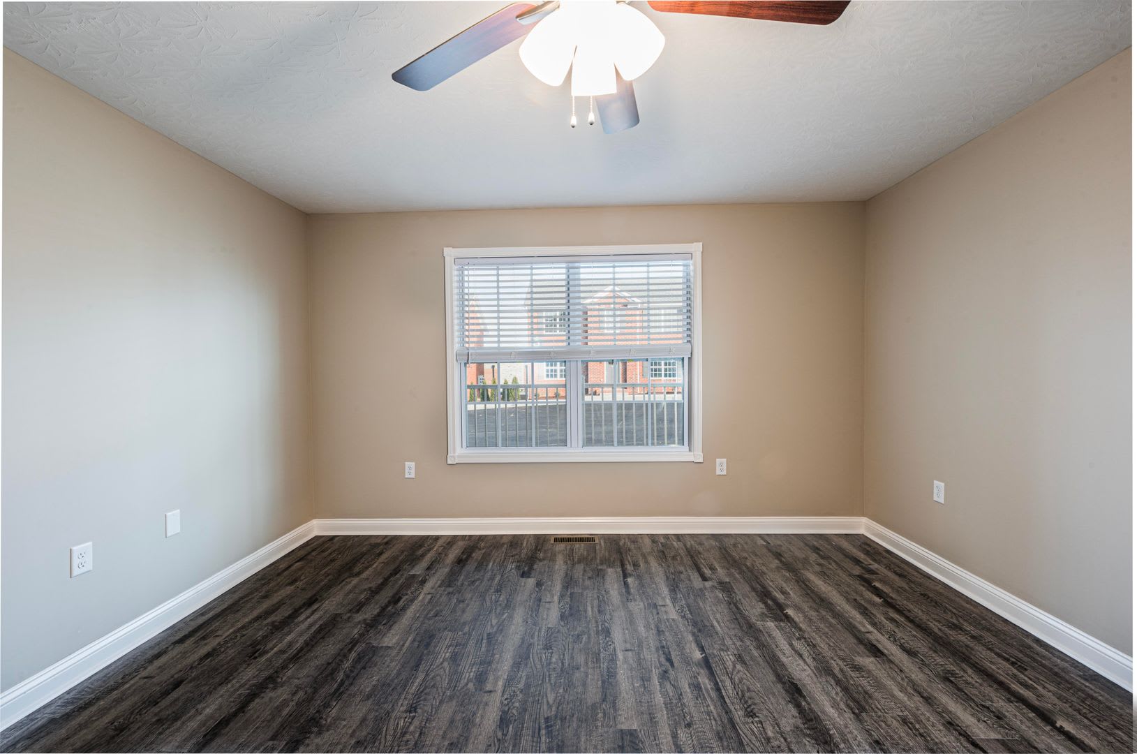 131 Audley Court 423 – photo 4