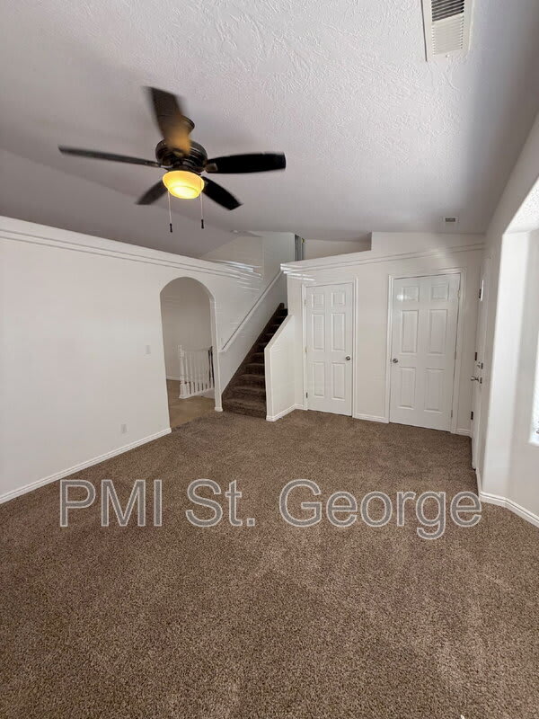 1947 East 40 South Circle – photo 3
