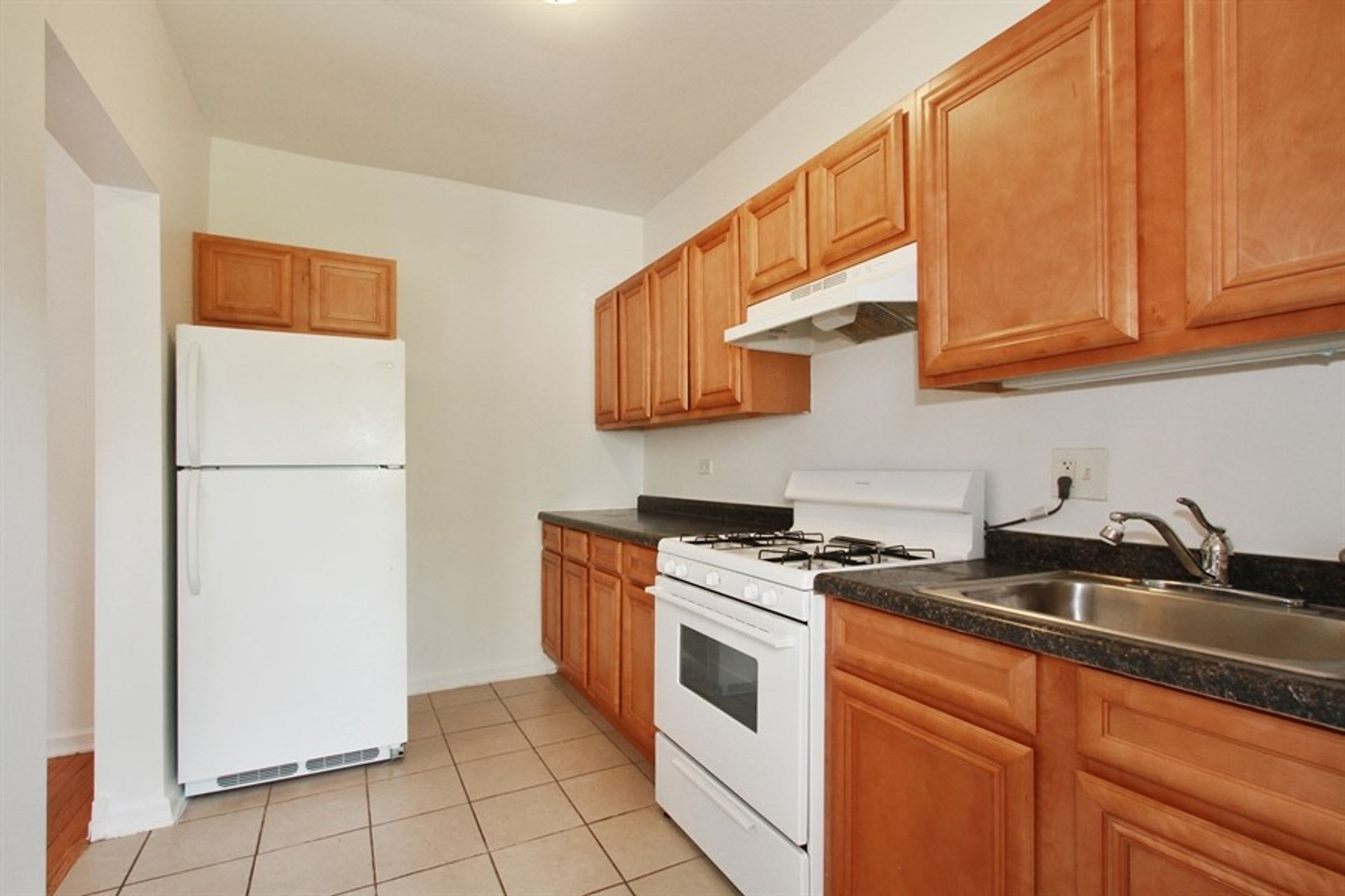 6912 North Ravenswood – photo 2