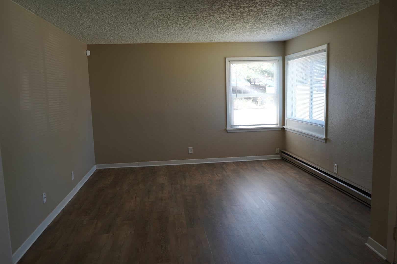 Charming Rose Village Home on Corner Lot for Lease – photo 3