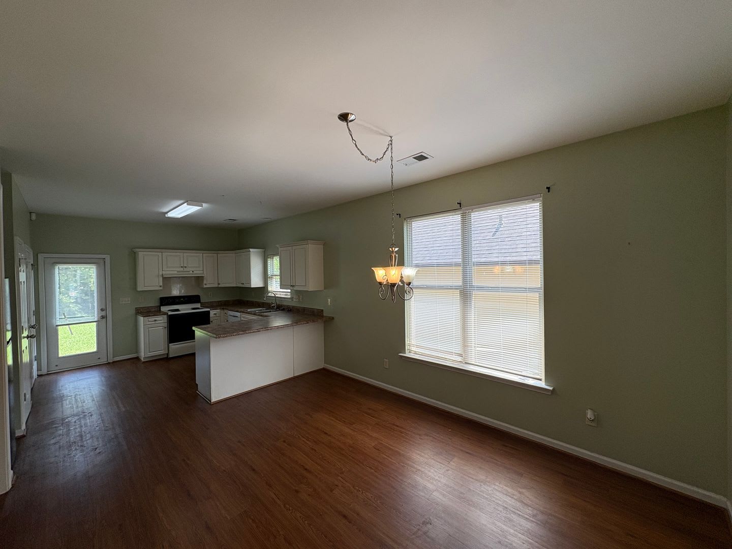 For Rent – photo 4