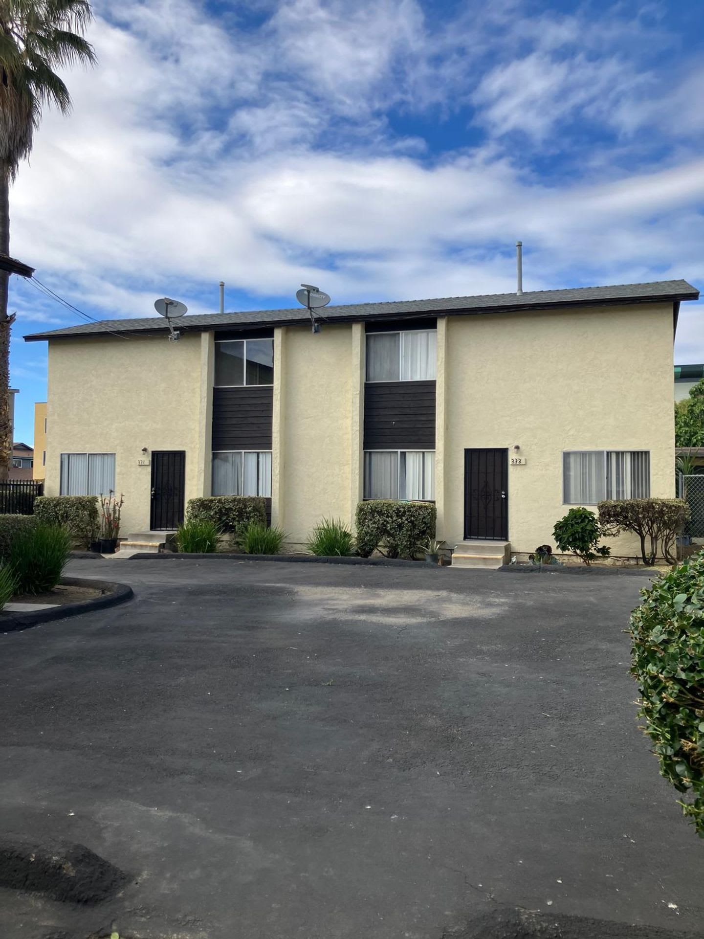 Beautiful Newly Large Renovated Townhouse Units 3BED/2BA. ONE MONTH FREE!!! – photo 5