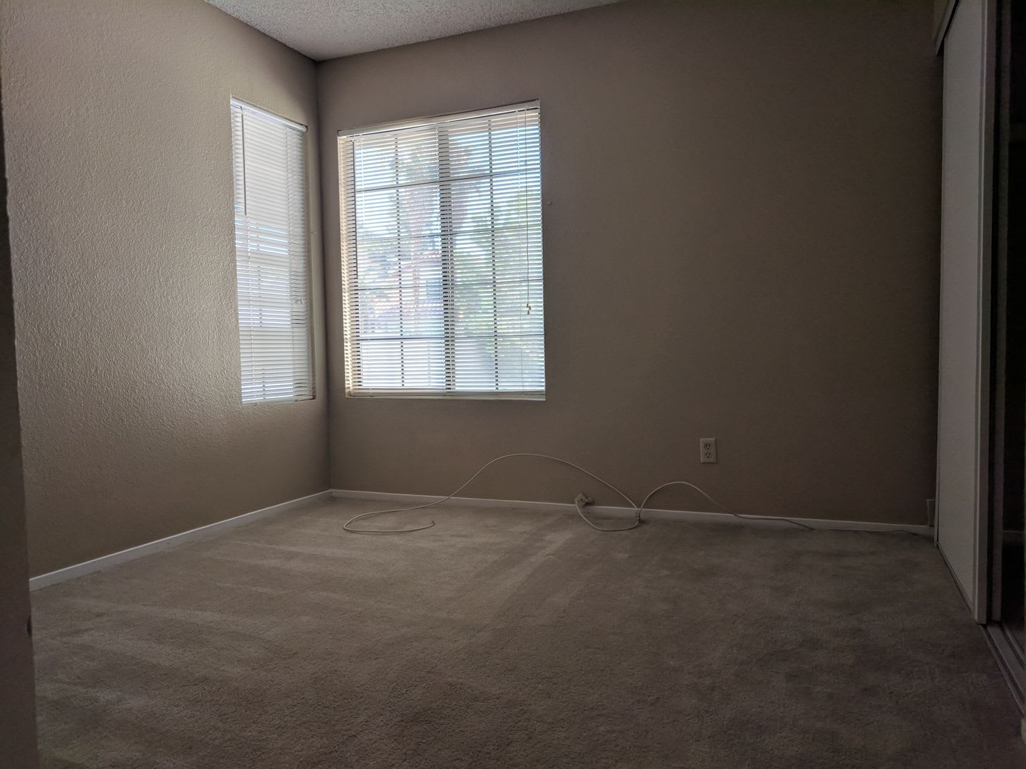 One Story 3 Beds 2 Baths 2 Car Garage Newly Remodeling Kitchen And Bathroom Granitecountertops And Stainless Steel Appliances All Wet Areas Have Ceramic Tiles Throughout Luxury Vinyl Plank Flooring In All Bedrooms – photo 4