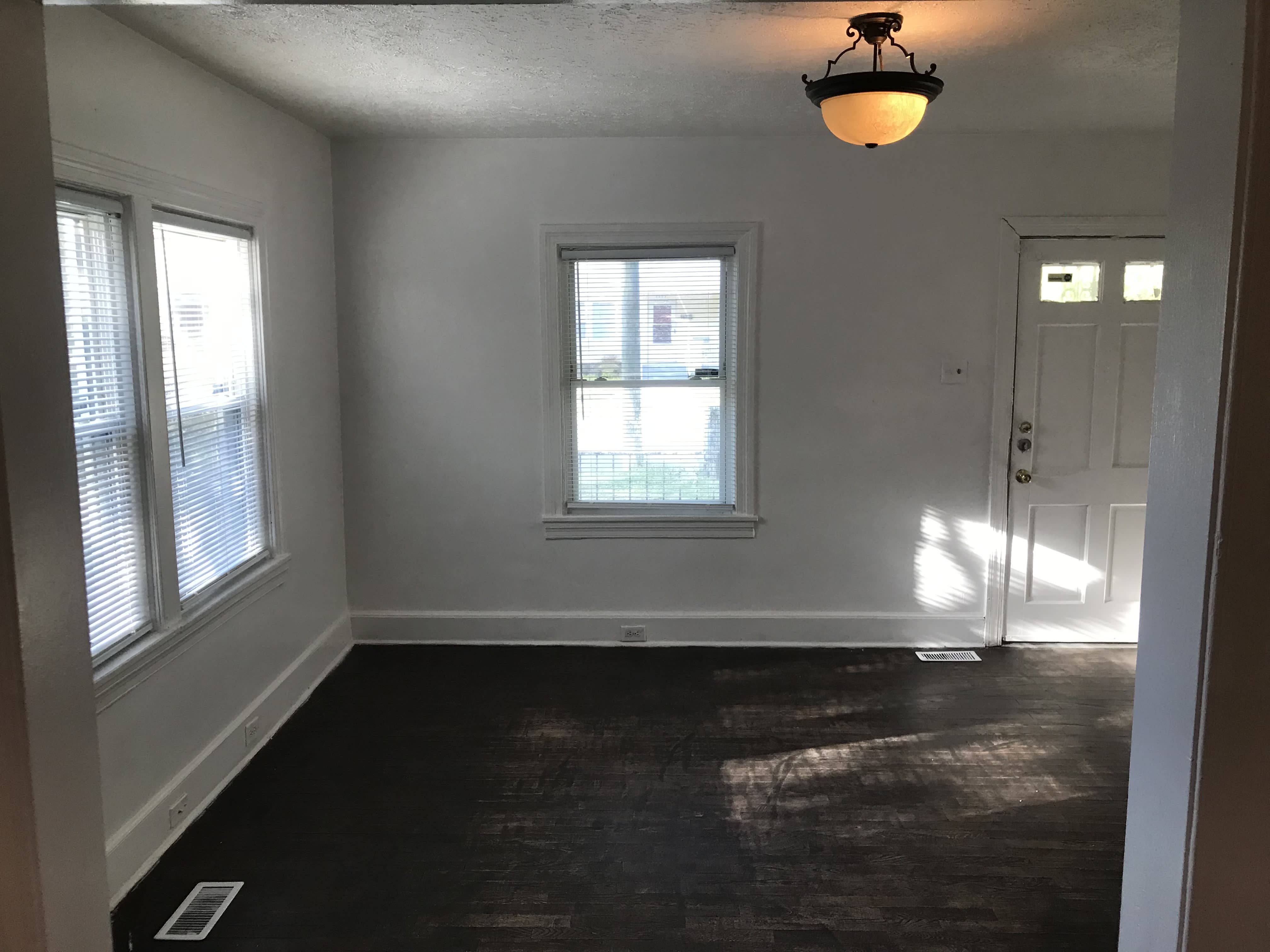 1102 E Elm St – photo 5