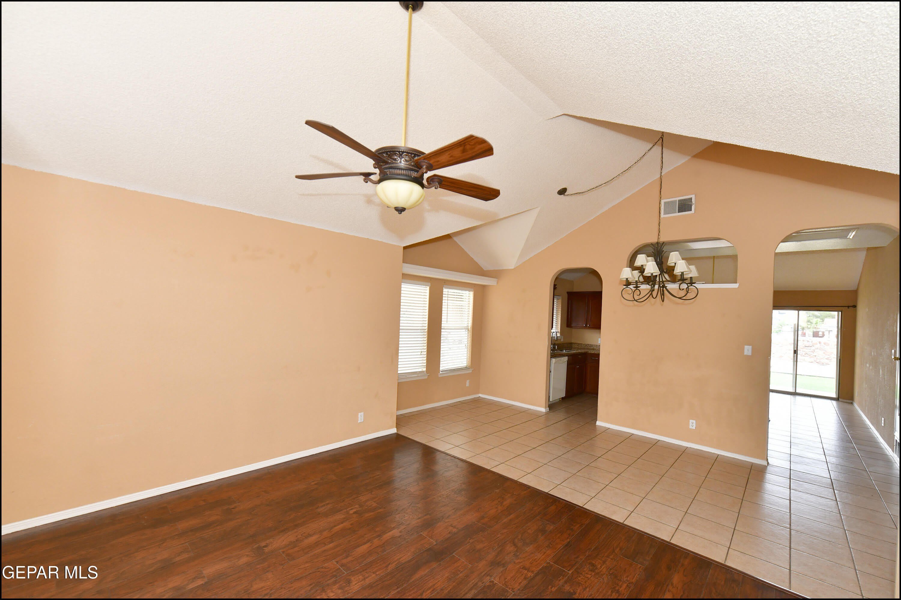 7737 PLAZA AZUL Road – photo 4