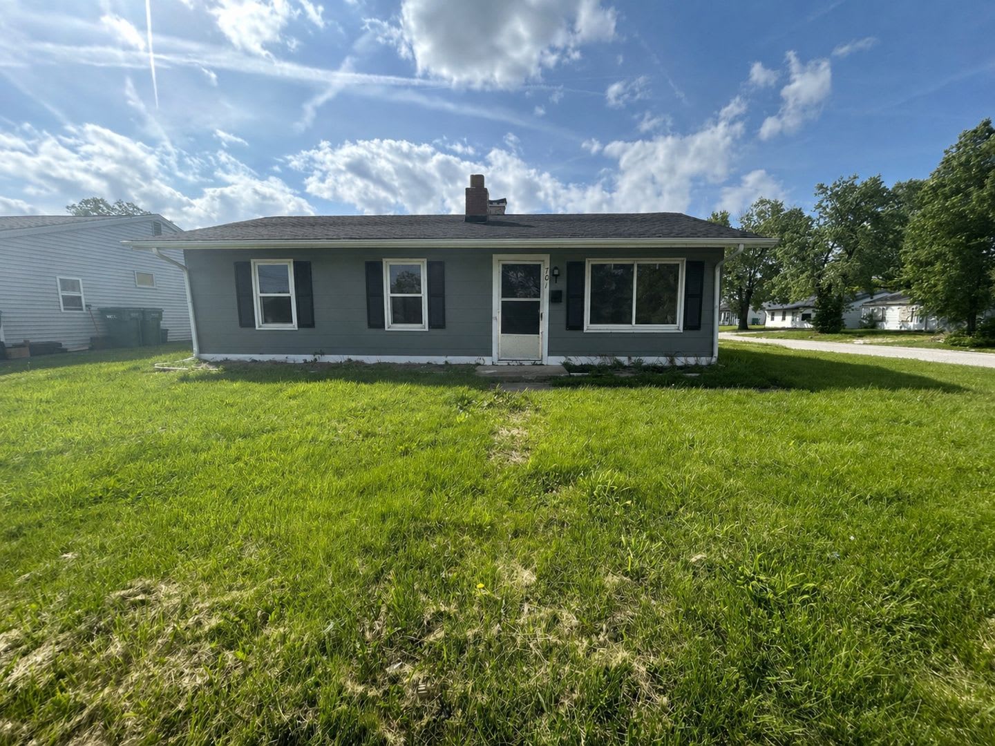 For Lease – photo 1