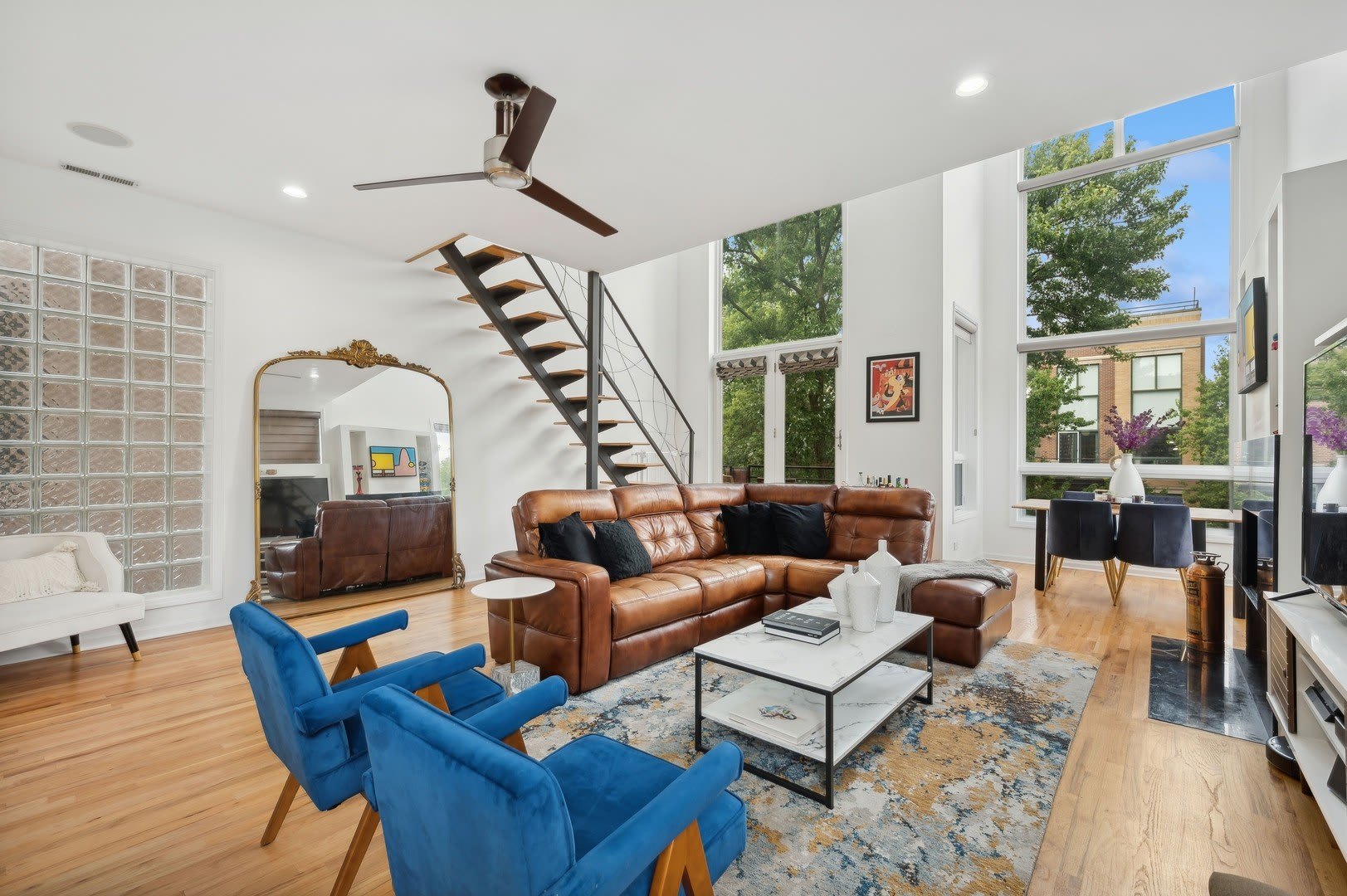 885 N Hermitage Avenue – photo 5