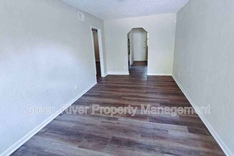 2831 West 6th Street – photo 4