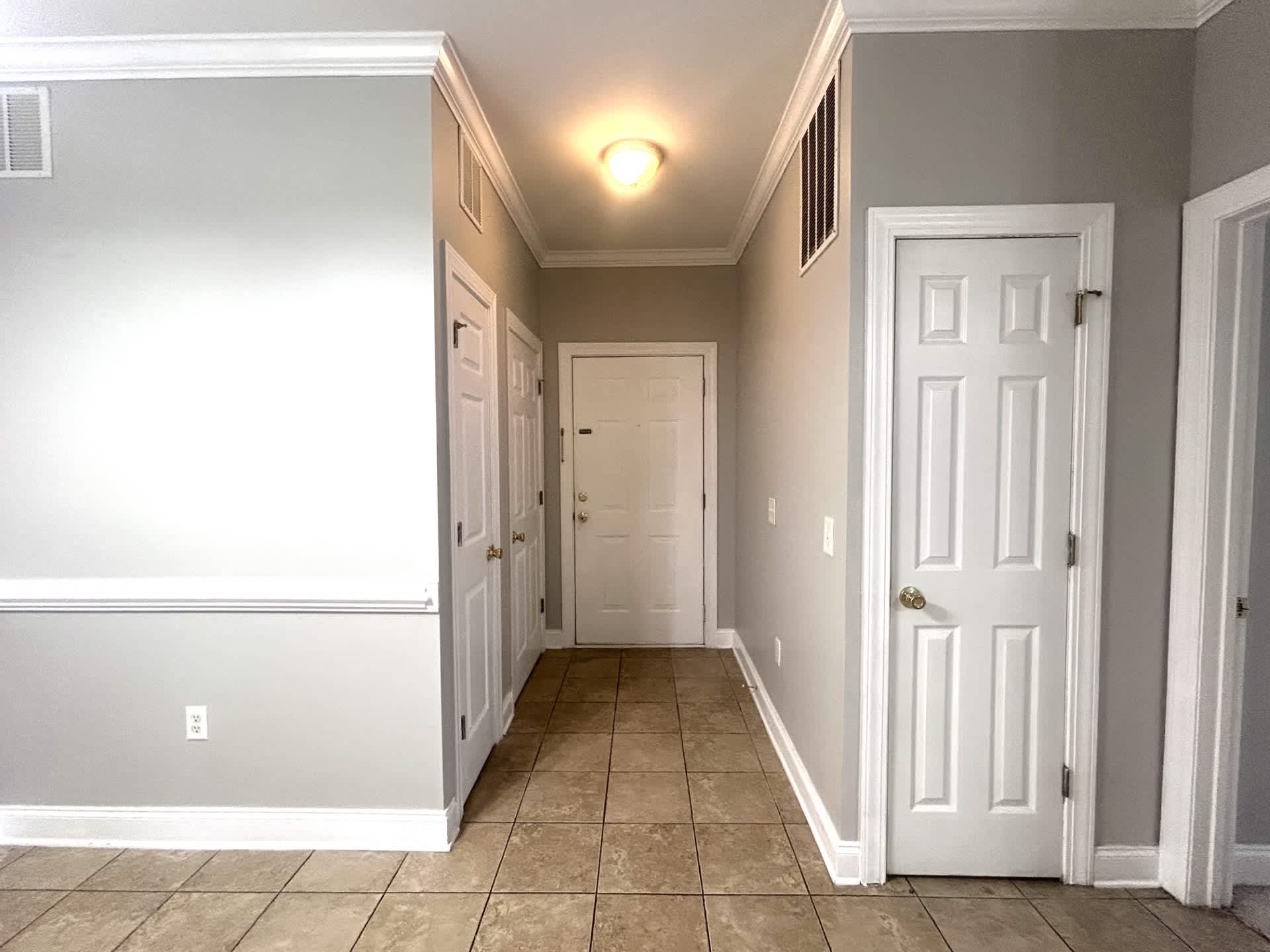 2041 Silvercrest Dr Unit B – photo 4