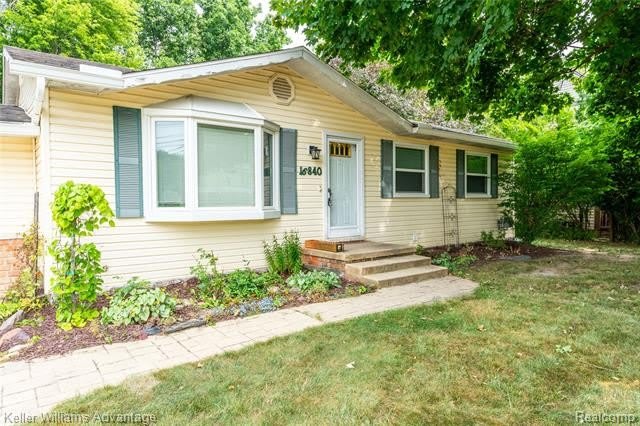 16840 Savoie Street – photo 2
